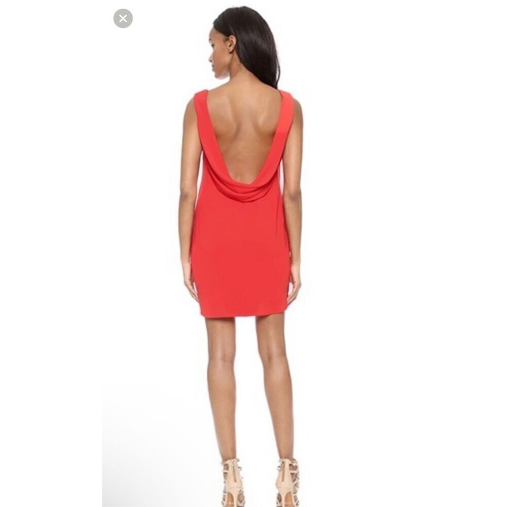 BCBGMaxazria Plunge back Ellie dress size 2 Poppy color, flattering, date